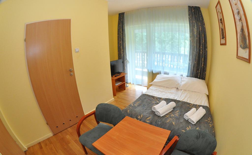 Osrodek Wypoczynkowy Barta Hotel Tylicz Ngoại thất bức ảnh